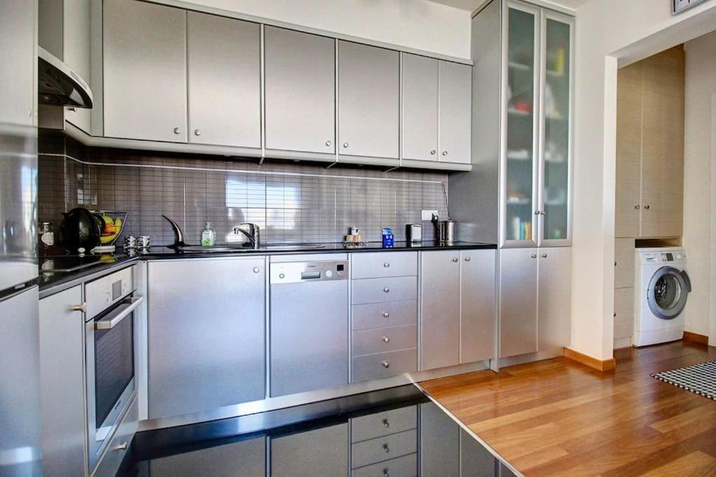 Odyssey Beach Front Apartment Chania  Exteriér fotografie