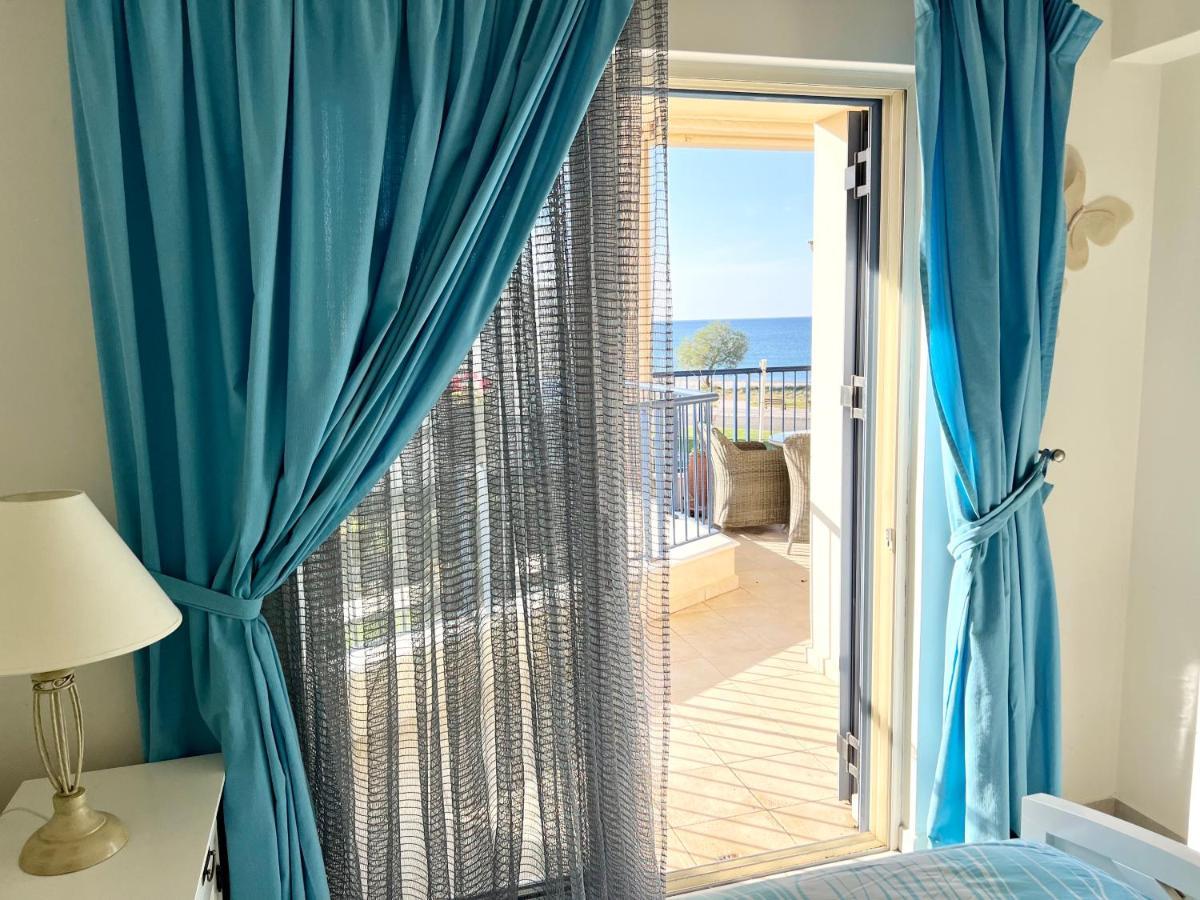 Odyssey Beach Front Apartment Chania  Exteriér fotografie
